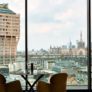 Uptown Palace 4*, מילאנו איטליה