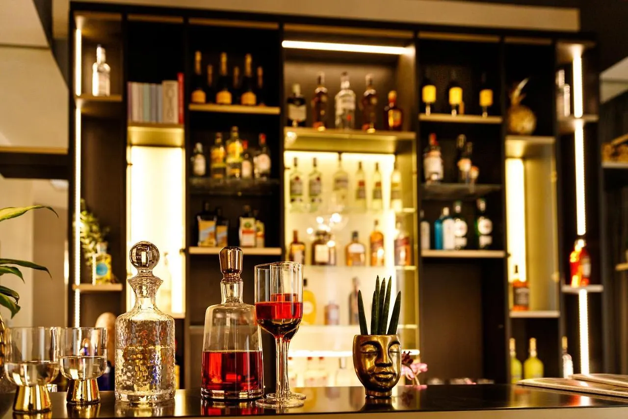 The Cross Hotel Roma